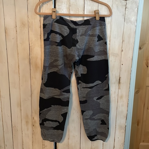 Monrow Camo Print Vintage Sweats in Dark Heather - Picture 5 of 8